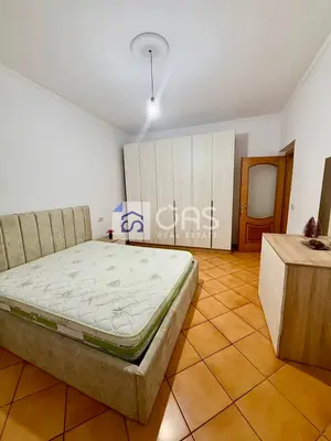 Apartament 2+1 me qera në Rruga Bardhyl, Tiranë, 80 m². Foto 3 nga 11