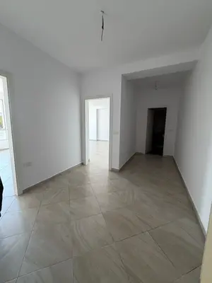 Apartament 1+1 në shitje në Rruga e Kavajës, Tiranë, 71 m². Foto 4 nga 7