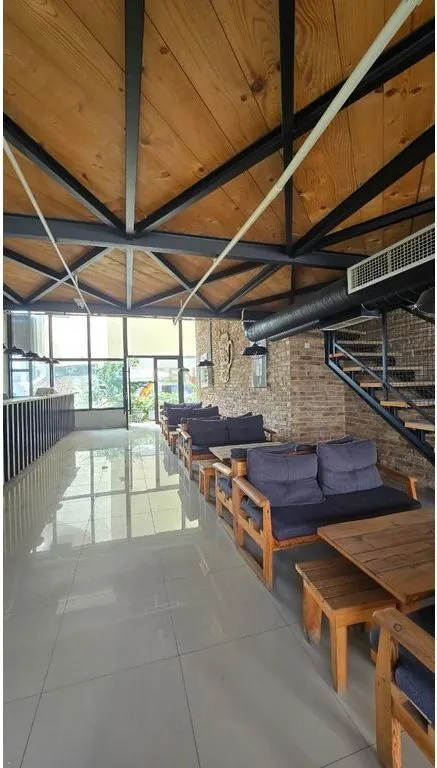 Commercial space for sale in Vila Met Çela, Lushnjë, 200 m². Photo 1 of 7