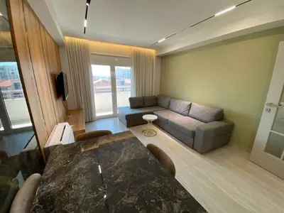 Apartament 2+1 në shitje në Stacioni i Trenit, Durrës, 71 m². Foto 2 nga 12