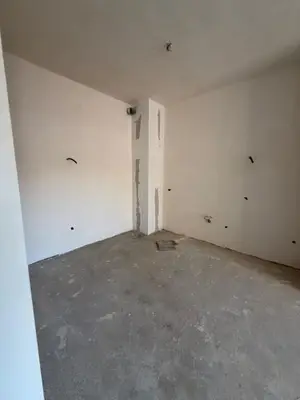Apartament 2+1 në shitje në Ish Parku i Autobusëve, Tiranë, 135 m². Foto 2 nga 11