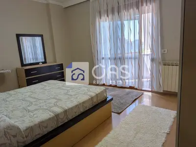 Apartament 1+1 me qera në Toptani, Tiranë, 70 m². Foto 2 nga 5