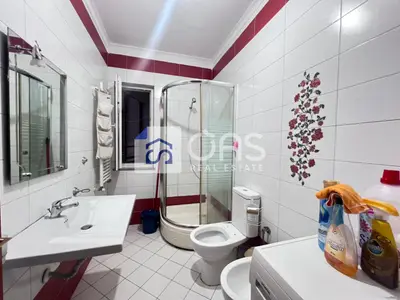 Appartamento 1+1 in affitto a Porcelan, Tirana, 70 m². Foto 3 di 7
