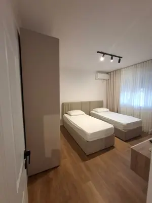 Apartament me qera në Restorant Durrësi, Tiranë, 60 m². Foto 11 nga 12