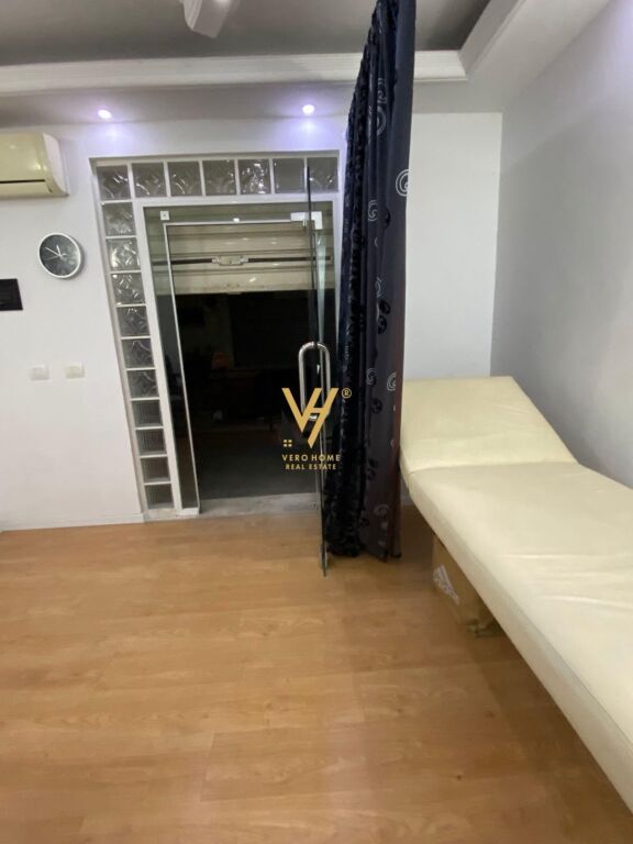 Dyqan me qera në Ali Demi, Tiranë, 30 m². Foto 2 nga 3