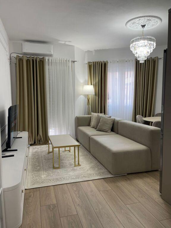Zyrë me qera në Sheshi Pranvera, Durrës, 100 m²