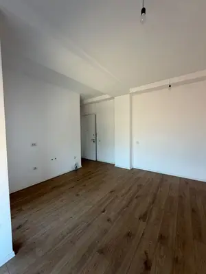 Apartament 1+1 në shitje në Rruga Bardhyl, Tiranë, 61 m². Foto 5 nga 12