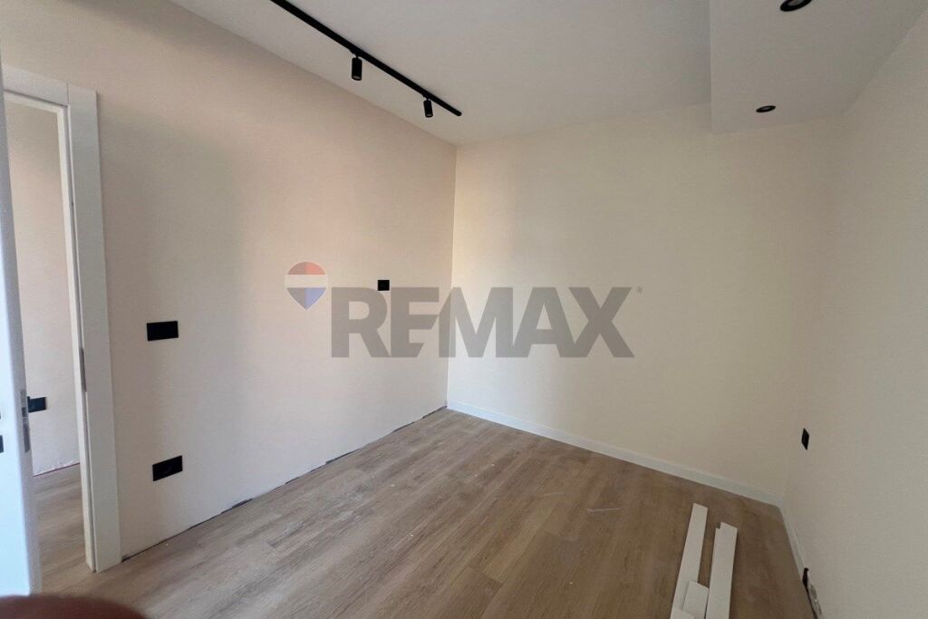 Appartamento in vendita a Komuna e Parisit, Tirana, 48 m². Foto 3 di 3