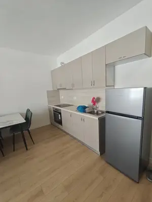 Apartament 1+1 me qera në Univers City, Tiranë, 67 m². Foto 2 nga 5