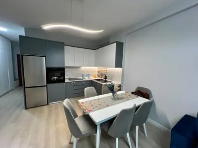 Apartament 2+1 me qera në Don Bosko, Tiranë, 130 m². Foto 2 nga 7