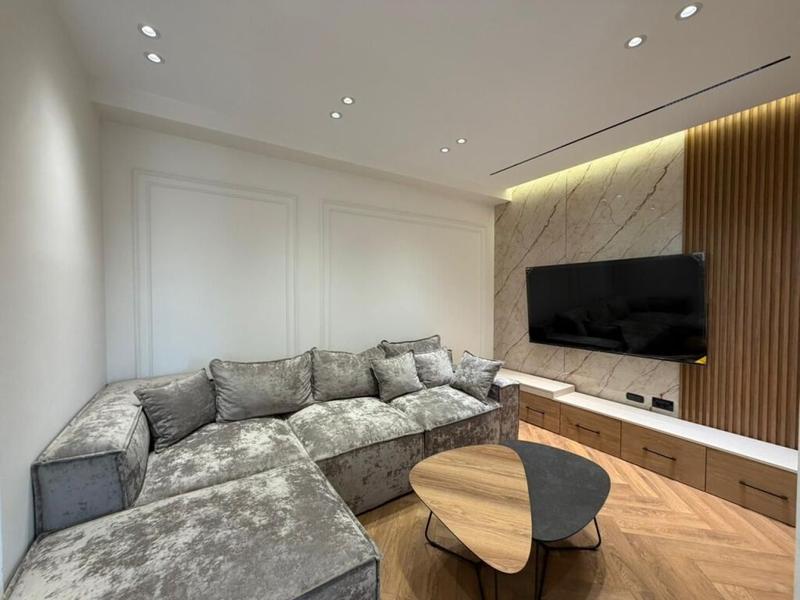 Apartament 2+1 në shitje në Kompleksi Delijorgji, Tiranë, 101 m². Foto 2 nga 9