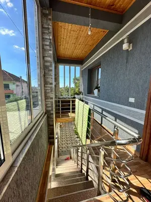 Shtëpi private 2+1 me qera në Bathore, Kamëz, 90 m². Foto 3 nga 11