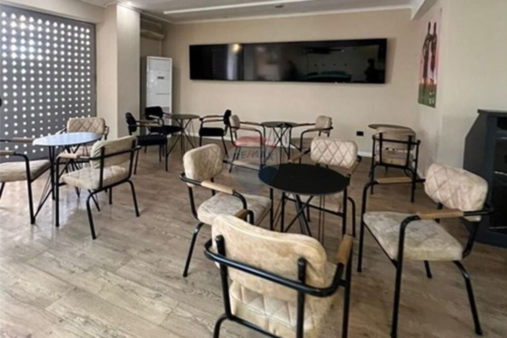 Negozio in vendita a Rruga Medar Shtylla, Tirana, 100 m². Foto 3 di 3