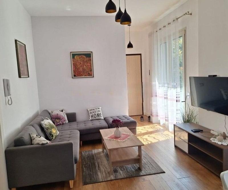 Apartament 2+1 me qera në BKT ATM Ambasada Amerikane, Tiranë, 80 m²