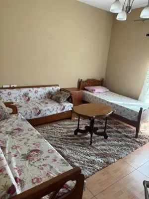 Apartament 2+1 me qera në Rruga Ramazan Bogdani, Tiranë, 100 m². Foto 2 nga 4