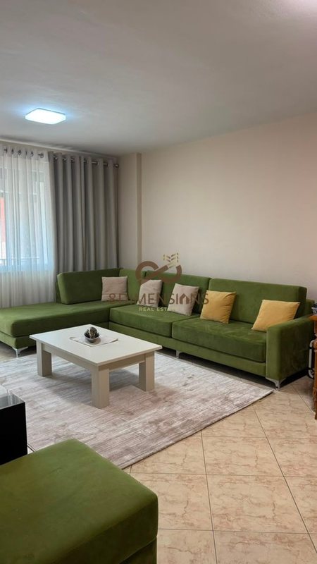 Garage 2+1 for rent in 21 Dhjetori, Tirana, 95 m²