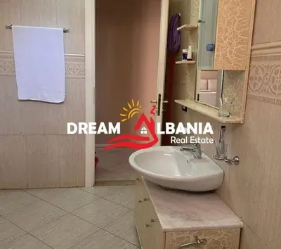 Appartamento 3+1 in affitto a Rruga Bardhok Biba, Tirana, 139 m². Foto 11 di 12