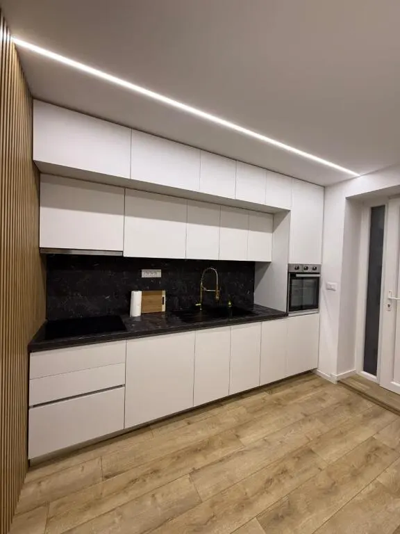 Appartamento 1+1 in affitto a 21 Dhjetori, Tirana, 40 m²