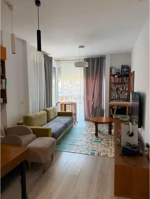 Appartamento 1+1 in affitto a Rruga Komuna e Parisit, Tirana, 75 m². Foto 2 di 12