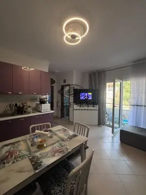 Apartament 2+1 në shitje në Shkëmbi i Kavajës, Durrës, 81 m². Foto 3 nga 12