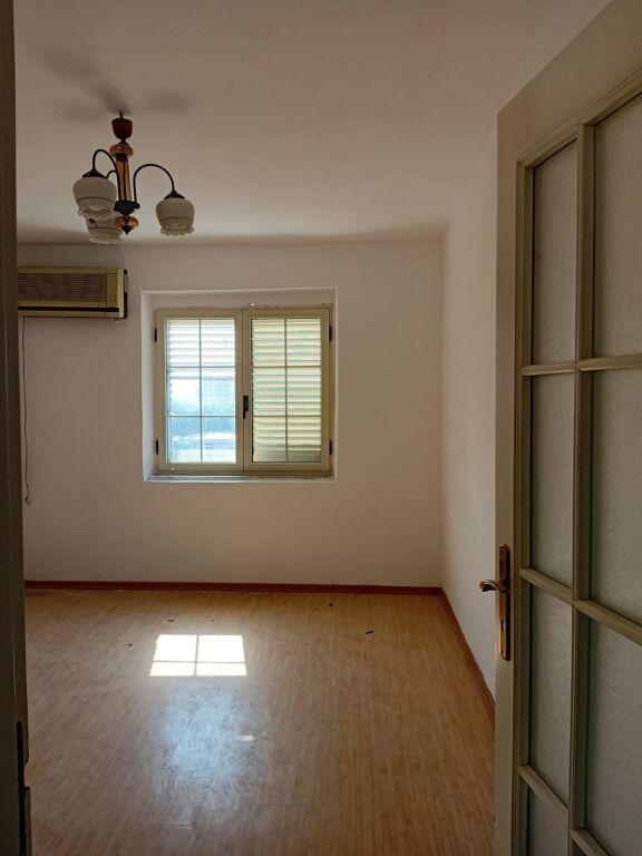 Apartament në shitje në Rruga Vasil Puka, Vlorë, 87 m². Foto 8 nga 11