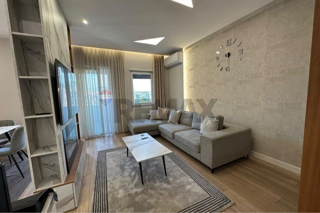 Apartment for sale in Komuna e Parisit, Tirana, 115 m². Photo 1 of 3