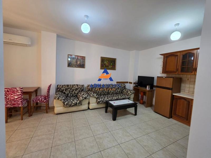 Appartamento 1+1 in affitto a Bulevardi Zogu I, Tirana, 54 m²