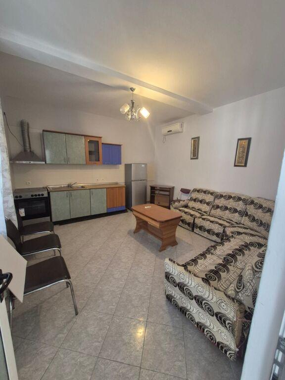 Shtëpi private 2+1 me qera në Prokuroria e Tiranës, Tiranë, 110 m²