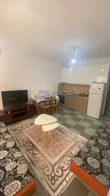 Apartament 1+1 me qera në Rruga e Elbasanit, Tiranë, 70 m². Foto 2 nga 5