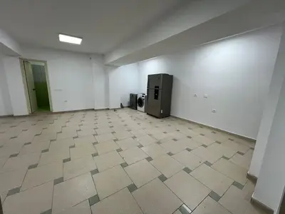 Commercial space for rent in Stacioni i Trenit, Durrës, 70 m². Photo 2 of 3