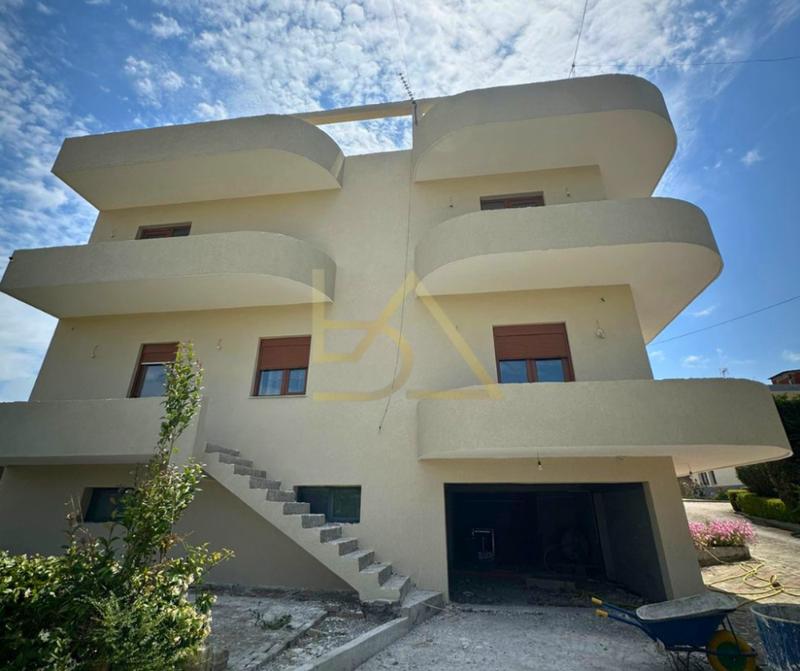 Vilë në shitje në Shkallnur, Durrës, 580 m². Foto 2 nga 3