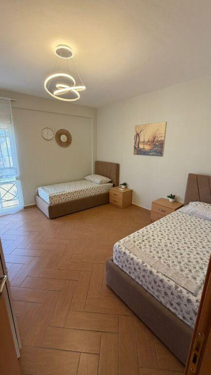 Apartament 2+1 në shitje në Tiranë, 105 m². Foto 2 nga 7