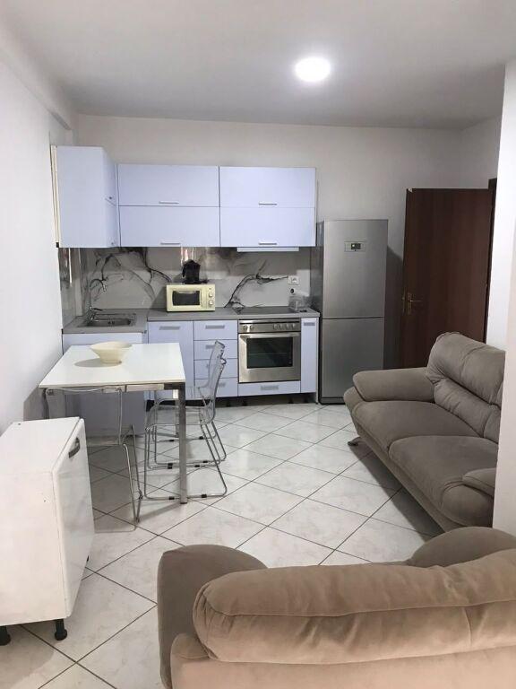 Apartament 1+1 në shitje në Rruga Kolë Koci, Tiranë, 65 m². Foto 2 nga 6