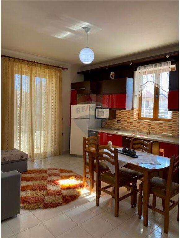 Vilë 2+1 në shitje në Rruga Sul Starovari, Pogradec, 300 m². Foto 2 nga 12