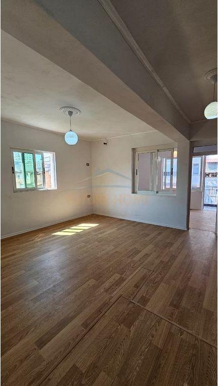 Appartamento 2+1 in vendita a Muzeumi durres, Durazzo, 80 m²