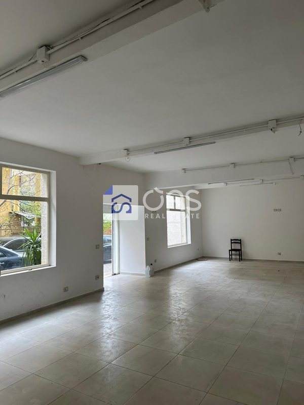 Dyqan me qera në Tregu Elektrik, Tiranë, 100 m²