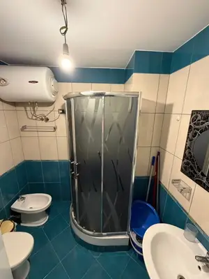 Apartament 2+1 me qera në Kthesa e Kamzës, Tiranë, 95 m². Foto 5 nga 6