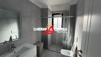Appartamento 2+1 in affitto a Rruga e Durrësit, Tirana, 100 m². Foto 2 di 9