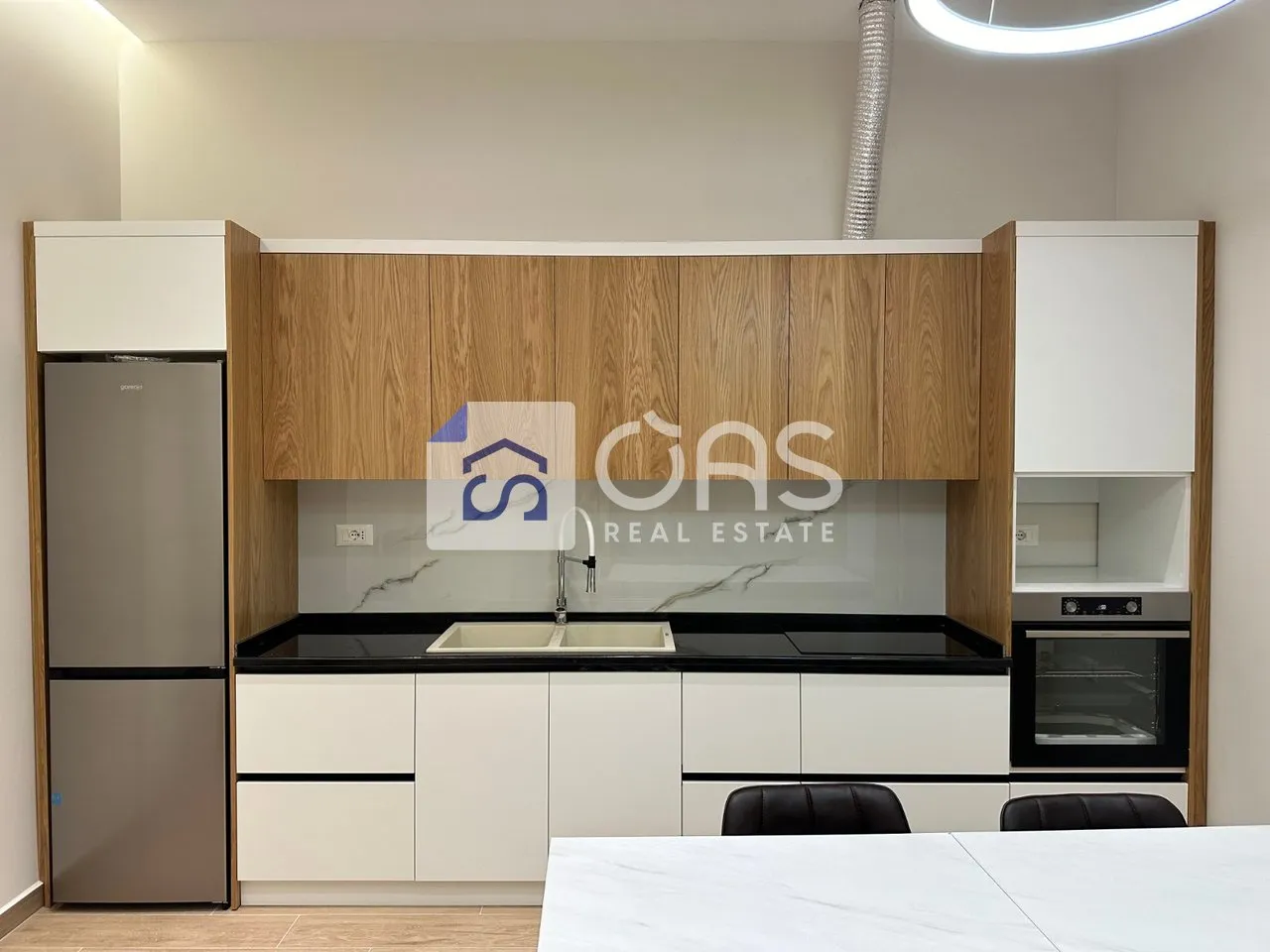 Apartament 2+1 me qera në Don Bosko, Tiranë, 80 m². Foto 1 nga 12
