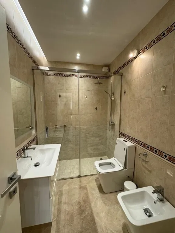 Attico in affitto a Blloku, Tirana, 170 m². Foto 1 di 12