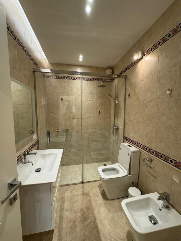 Attico in affitto a Blloku, Tirana, 170 m²