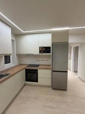 Appartamento 1+1 in vendita a Rruga Flamurit, Saranda, 58 m². Foto 1 di 10