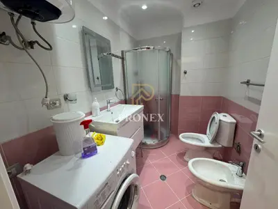 Apartament 1+1 me qera në Stacioni i Trenit, Tiranë, 70 m². Foto 11 nga 12