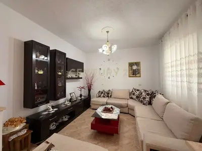 House for sale in Shijak, Durrës, 1,563 m². Photo 7 of 12