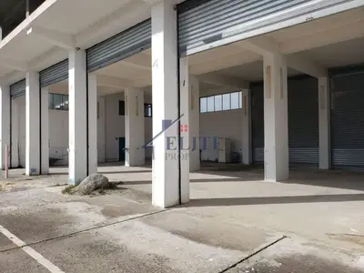 Magazinë në shitje në Berat, Berat, 1 170 m². Foto 2 nga 9