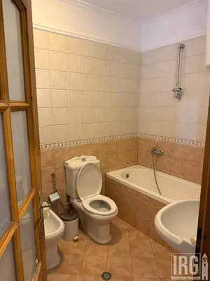 Apartament 3+1 me qera në Rruga Him Kolli, Tiranë, 132 m². Foto 11 nga 12