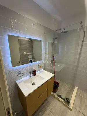 Apartament 1+1 me qera në Stacioni i Trenit, Tiranë, 70 m². Foto 4 nga 7