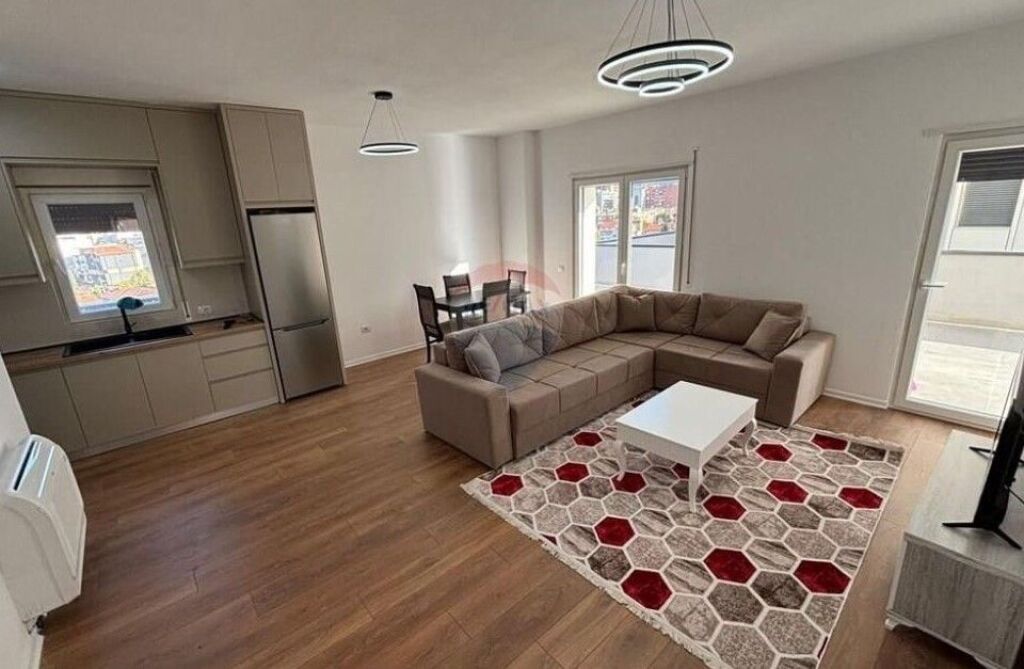 Apartment for rent in Rruga Xhanfize Keko, Tirana, 178 m². Photo 2 of 3