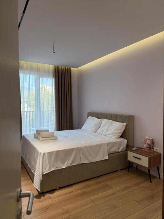 Apartament 2+1 me qera në Rruga Berisha, Kamëz, 159 m². Foto 3 nga 10