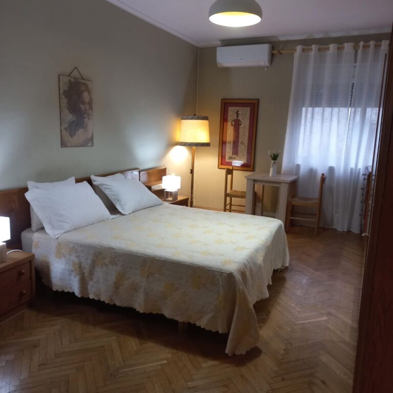 Apartment 1+1 for rent in Sheshi Skënderbej, Tirana, 70 m². Photo 3 of 3